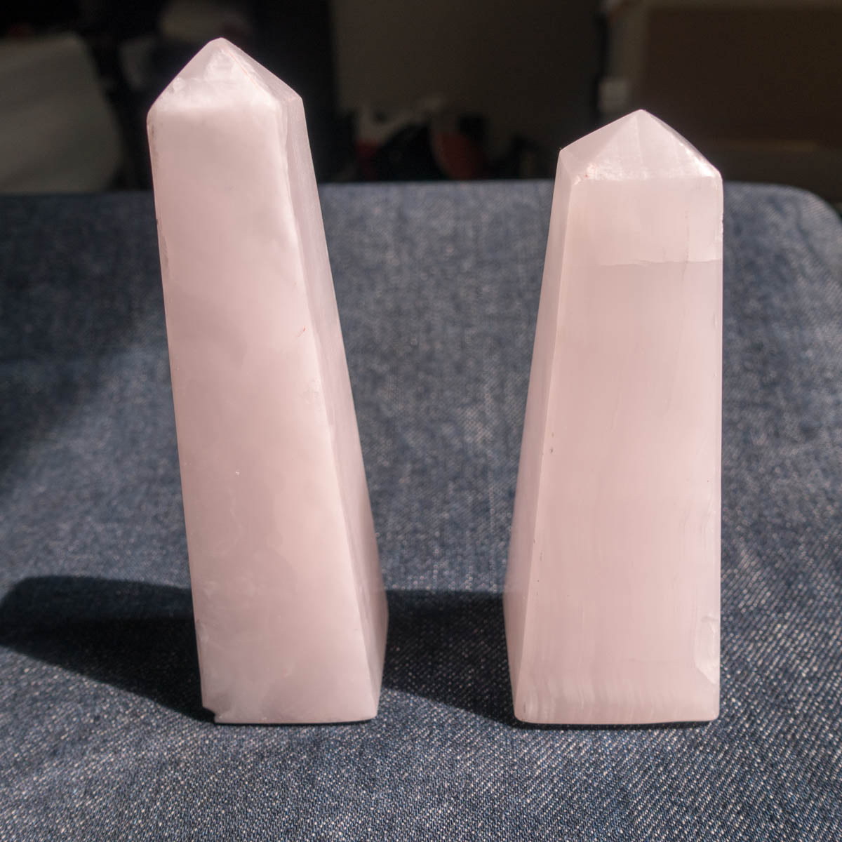 Mangano-Calcite Wand - Incense Route