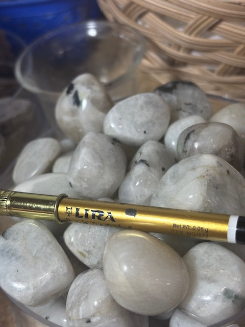 Lira Miss & Mrs 24 Hrs Eye Pencil